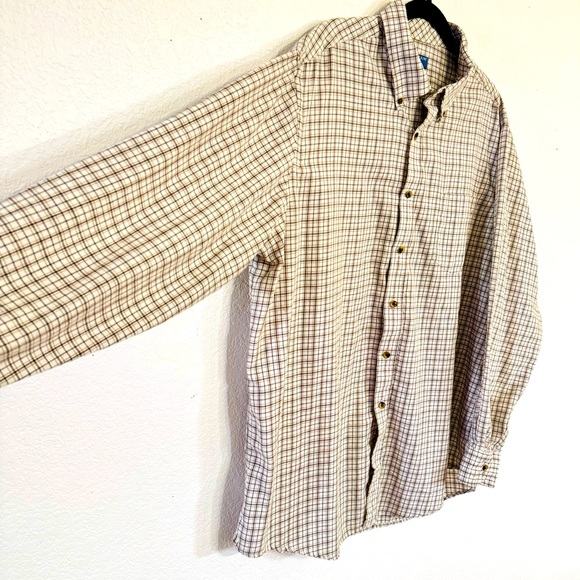 5 for $25 ⭐️ Men’s Vintage Button Down Shirt - Picture 2 of 7